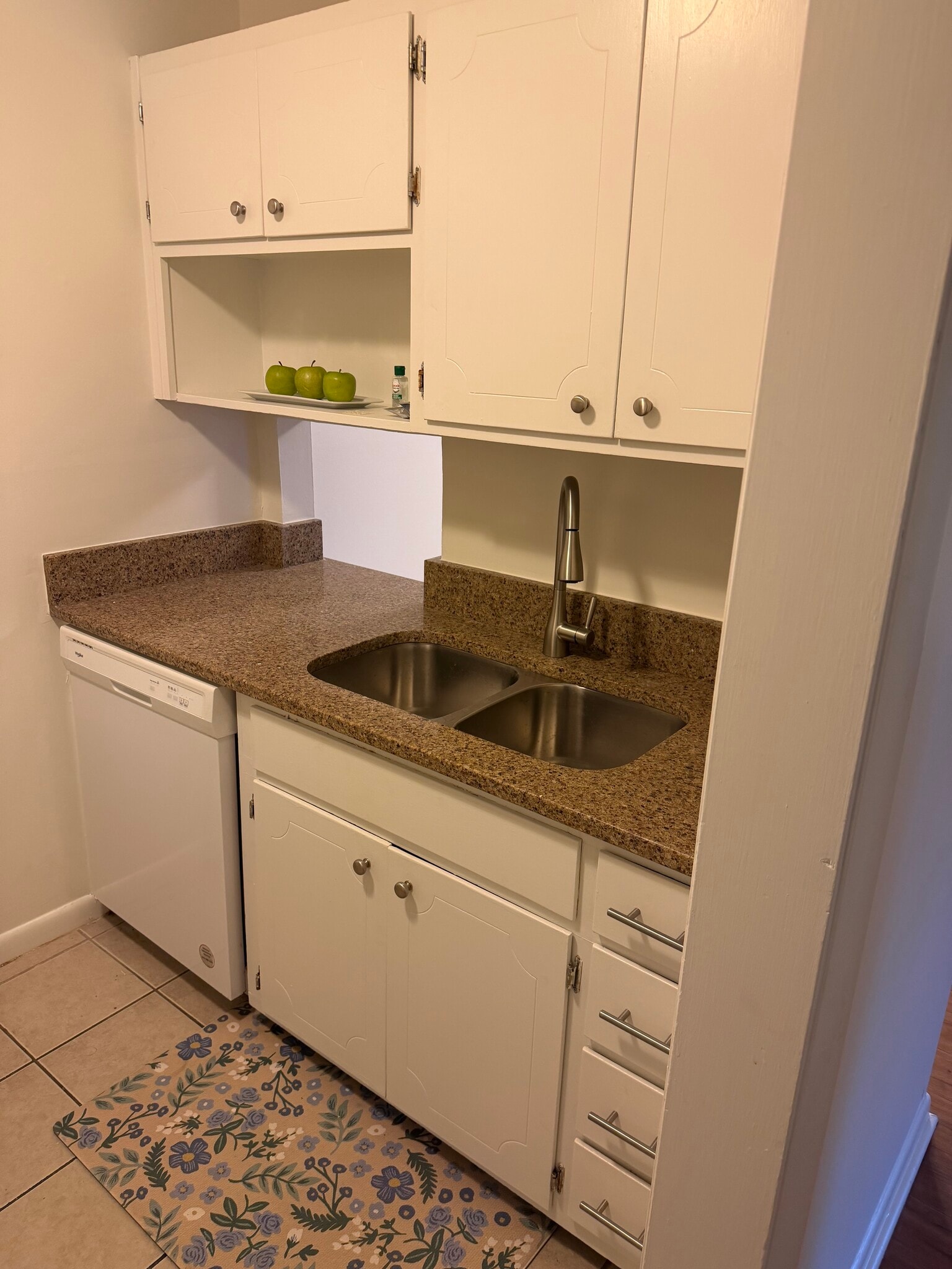 Building Photo - 2601 Hillsboro Pike