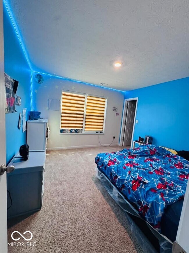 Building Photo - 17706 Arryne Dr E