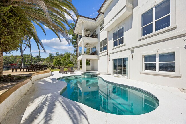 Building Photo - 14030 Mandarin Oaks Ln