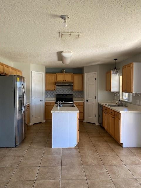 Building Photo - 10524 Laxton St