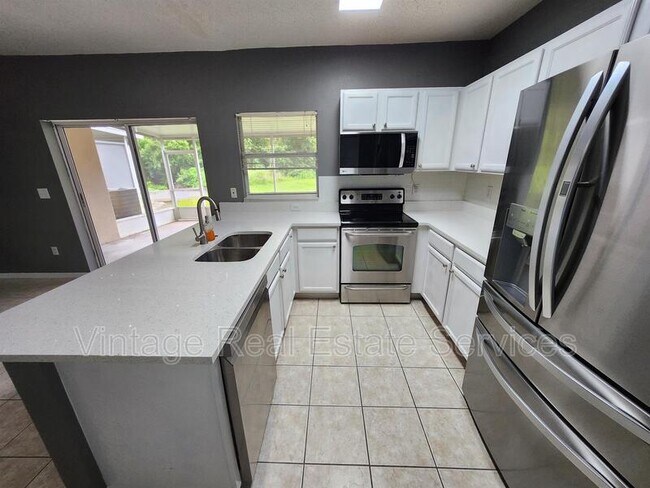 Building Photo - 30151 Barnaby Ln
