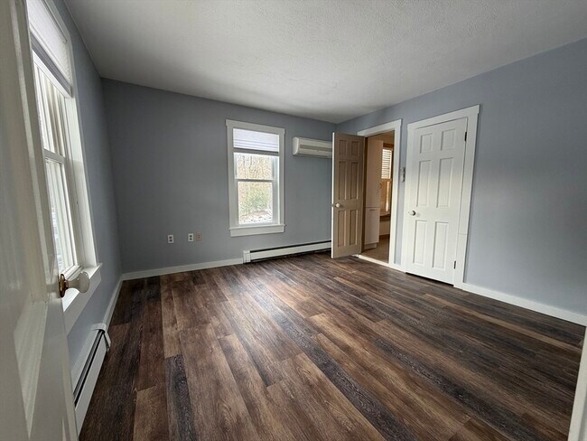 Building Photo - 12 Community Way