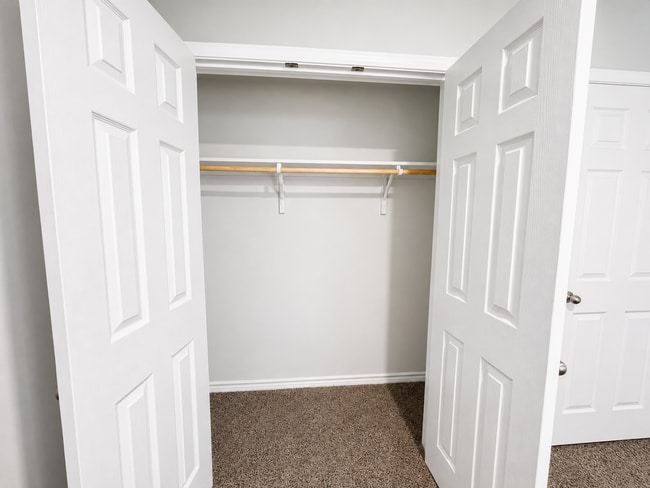 Building Photo - Available for Move-in June 10th!