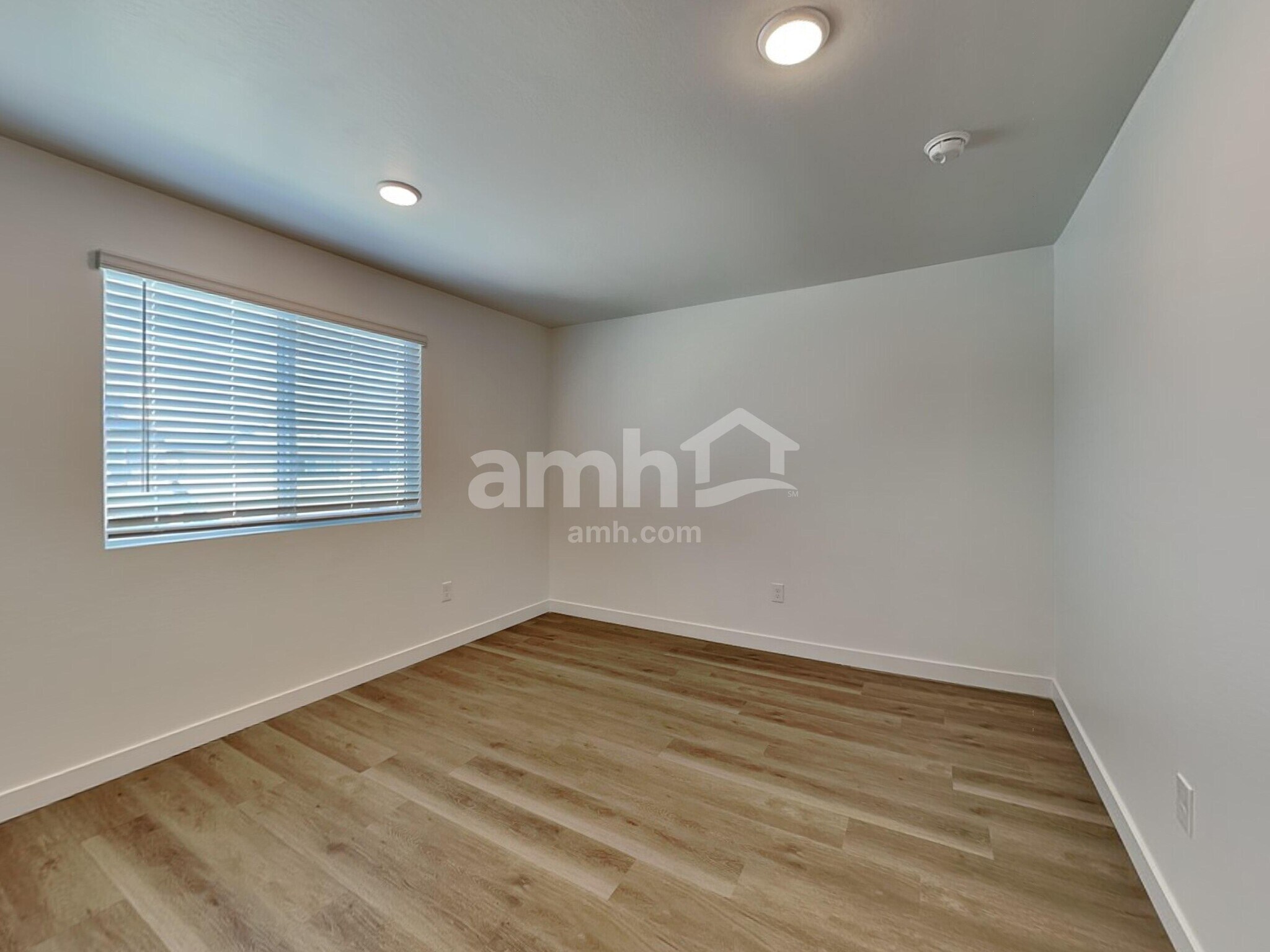 Building Photo - 12615 W Flynn Ln