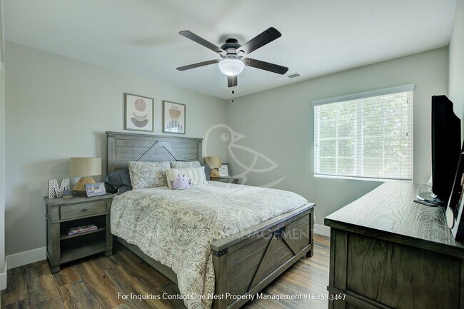 Building Photo - Lincoln Crossing, 4 bedroom 2.5 bath