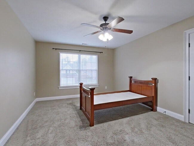 Building Photo - 4 bedroom 3 bath home- Pet Friendly- Grovetown GA