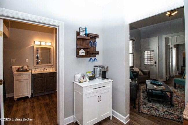 Building Photo - 1825 Frankfort Ave