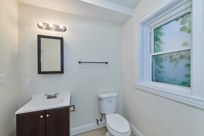 Building Photo - 6330 N Rockwell St