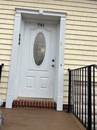 Building Photo - 741 Clocks Blvd