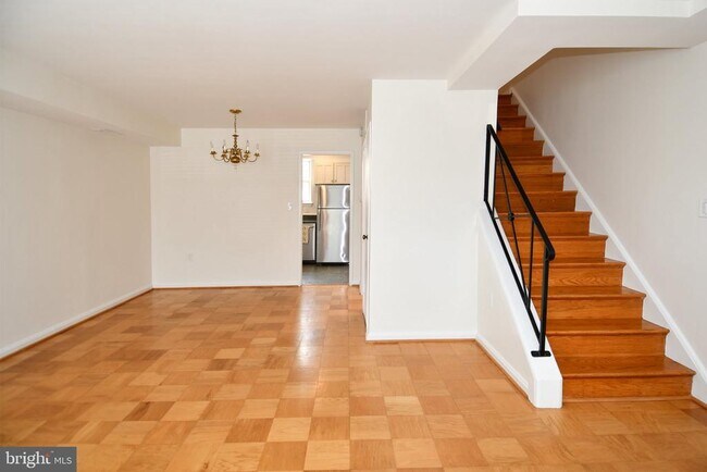 Building Photo - 3737 Ingalls Ave