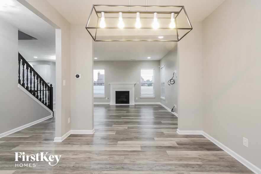 Building Photo - 8644 Hornady Dr