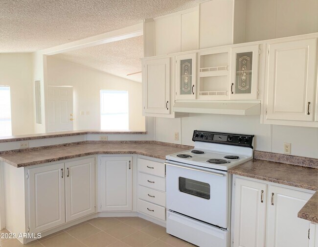 Building Photo - 1225 N San Marcos Dr