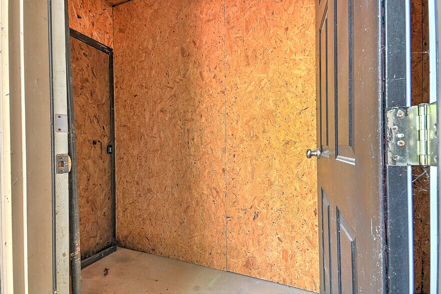 Building Photo - 208 Dean St