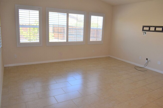 Building Photo - 4 Bed/3.5 Bath Home in Elk Grove! -  Resident Benefit Package Property
