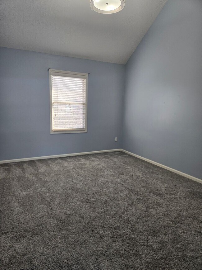 Building Photo - Beautiful Reserve at Heritage Park home!!!