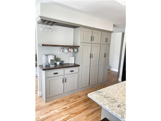 Building Photo - Remodeled 4 bedroom 2 bath 2 car Baxter Home