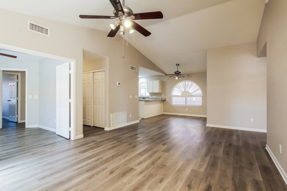 Building Photo - 7522 W Kerry Ln