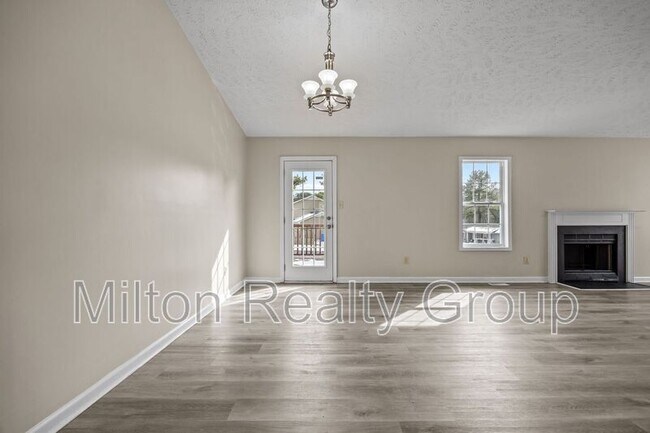 Building Photo - 1421 Matilda Ct