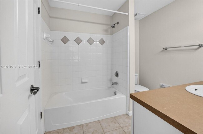 Building Photo - 2024 Alta Meadows Ln