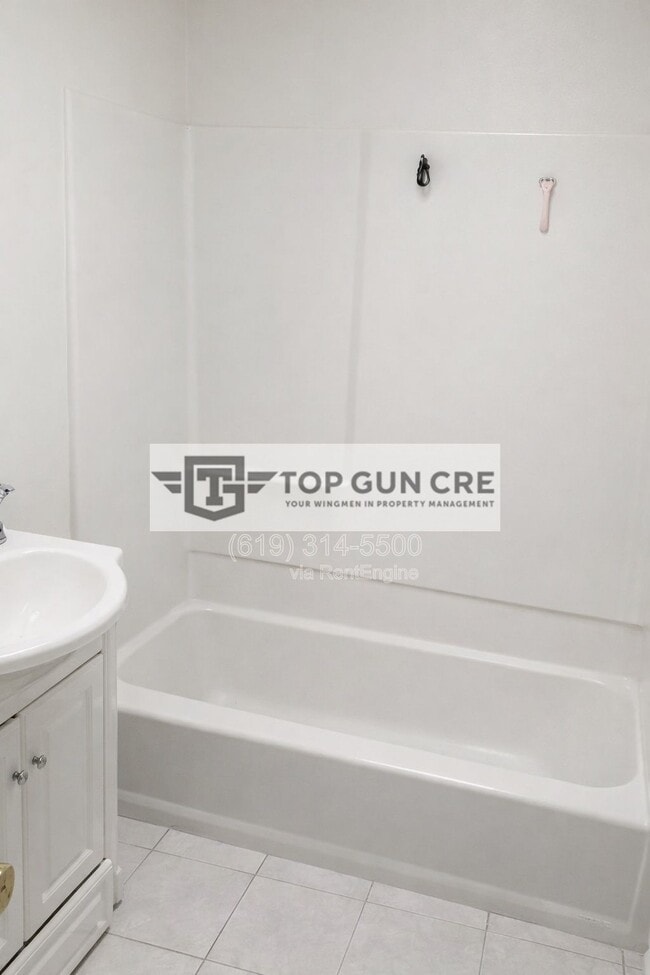 Building Photo - 3720 Yosemite St