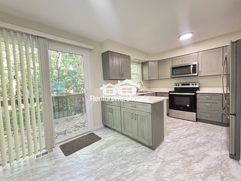 Building Photo - 7429 Setting Sun Way