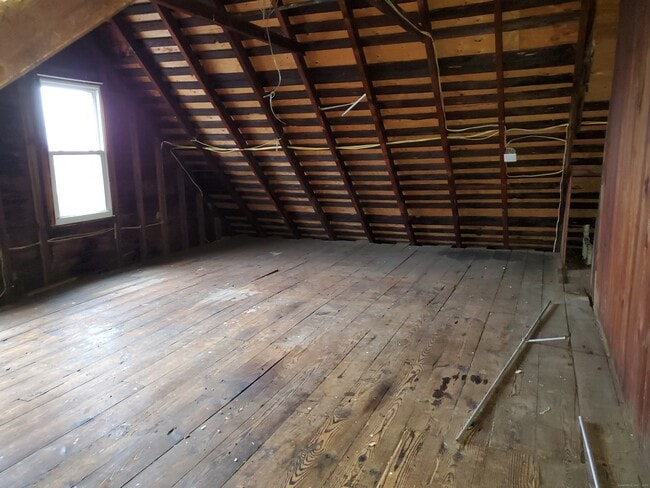 Building Photo - 36 5th St