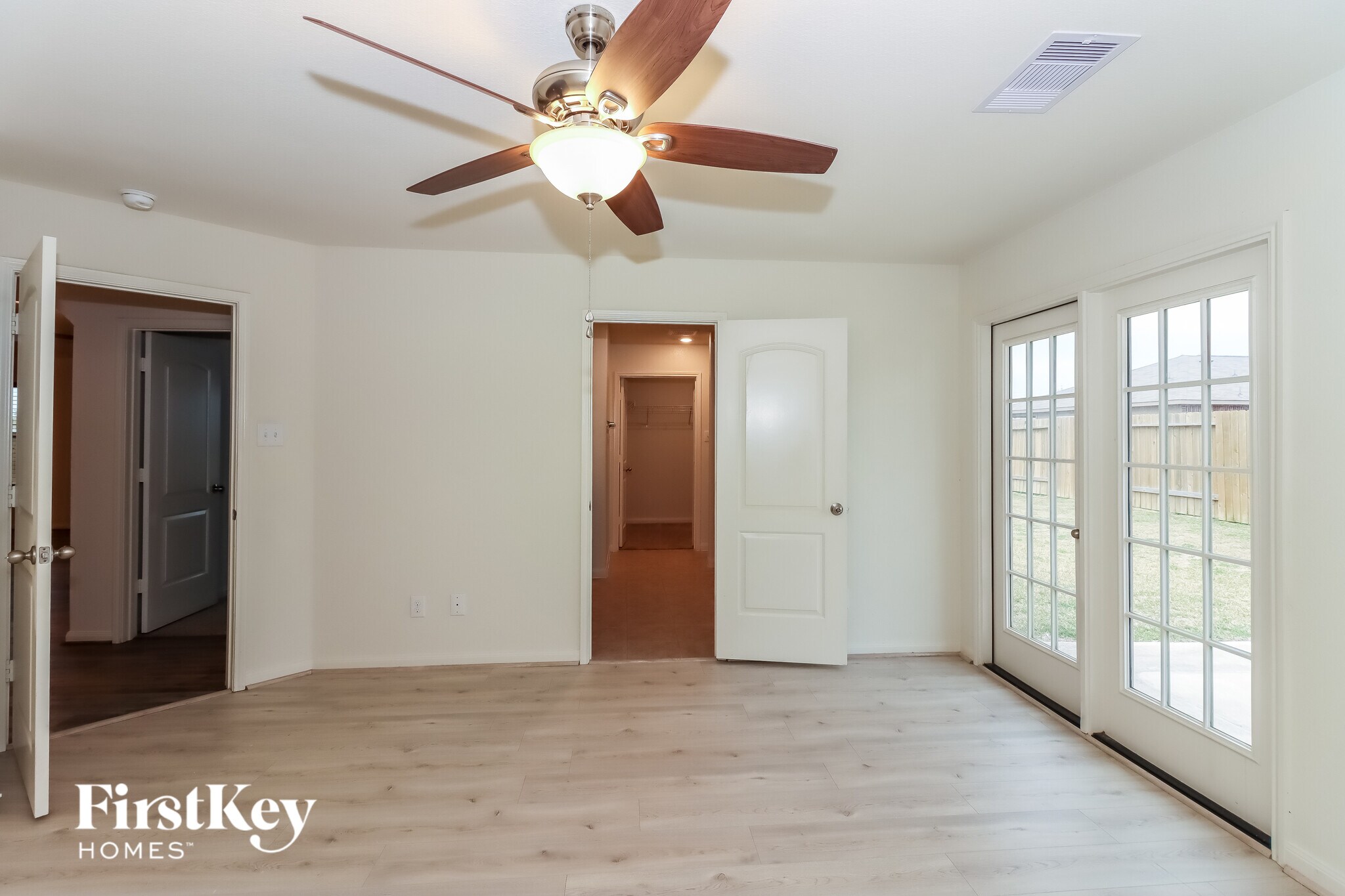 Building Photo - 2301 Starboard Sail