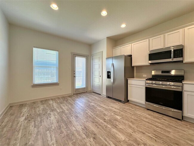 Building Photo - 5132 Vanner Path