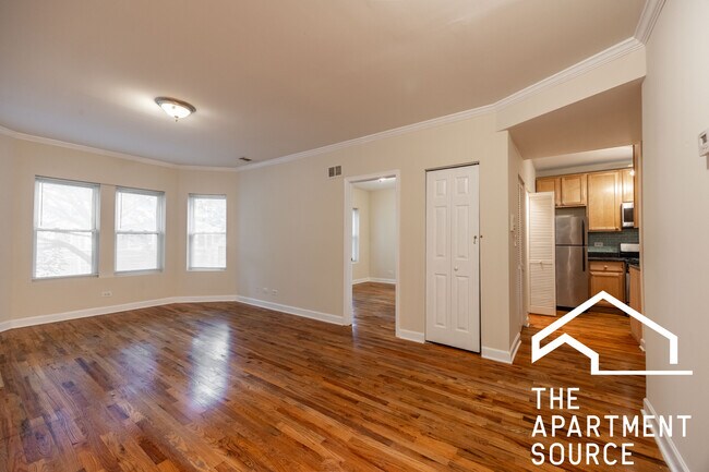 Building Photo - 2257 W Rosemont Ave
