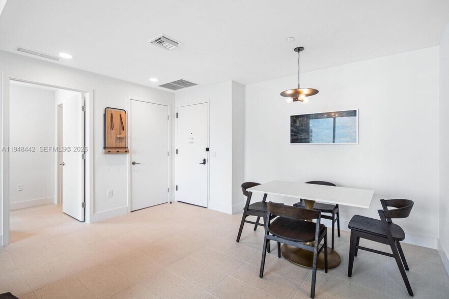 Building Photo - 159 NE 6th St