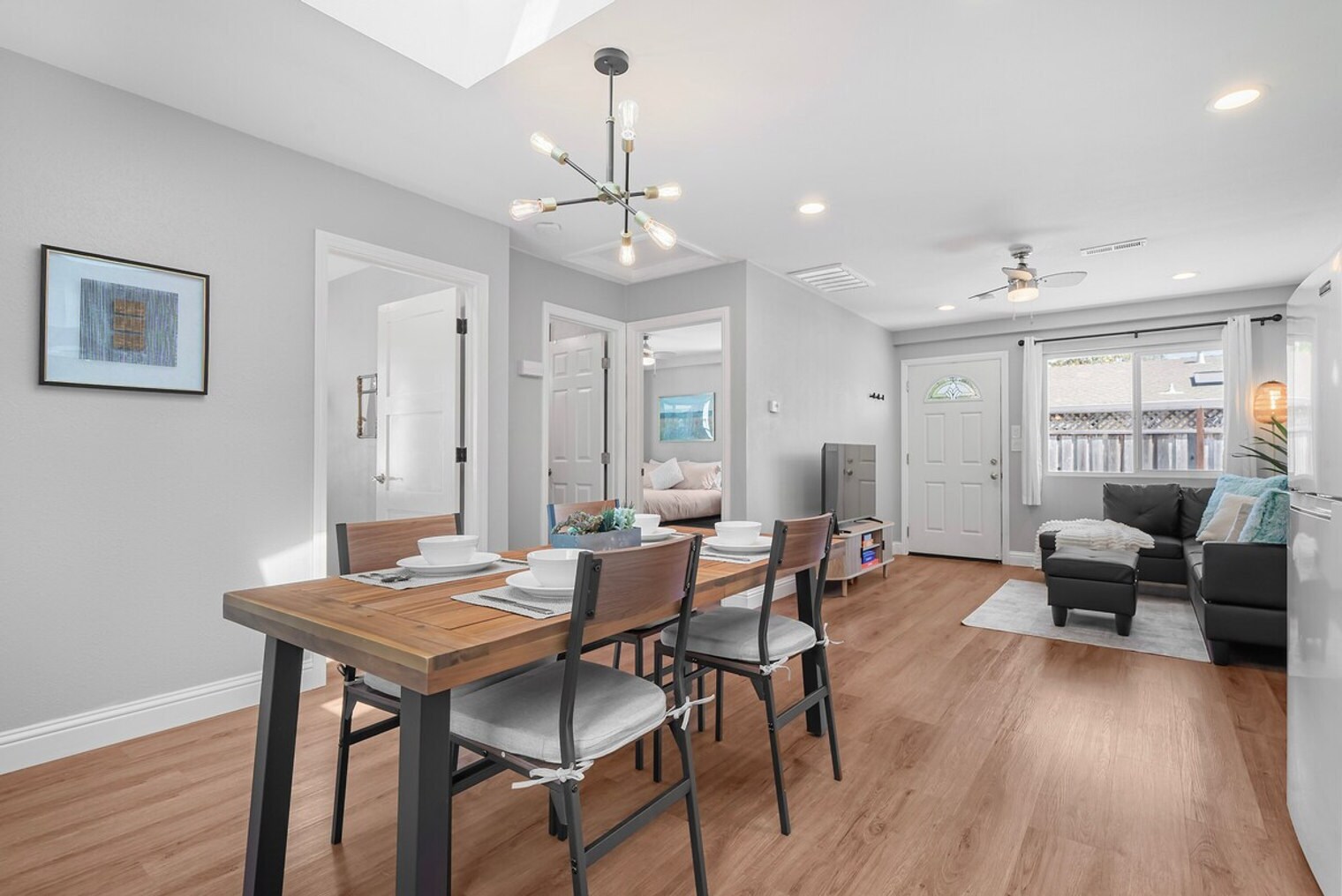 Building Photo - 2326 Cherry Ave