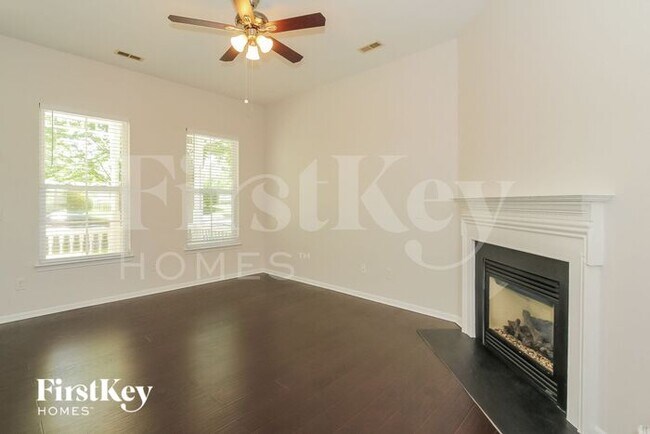 Building Photo - 107 Kensington St