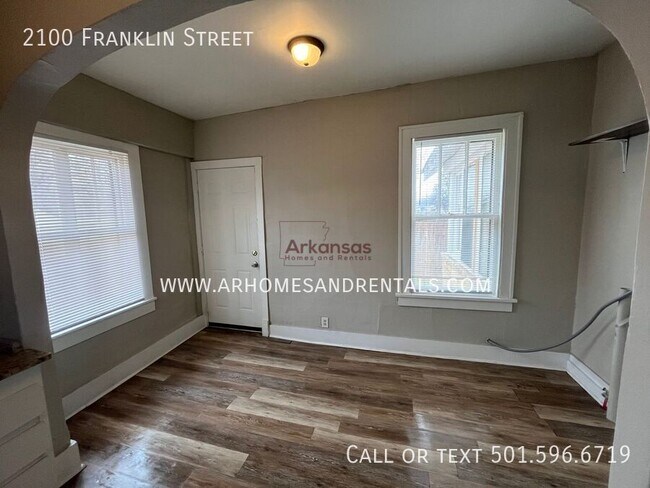 Building Photo - 2100 Franklin St