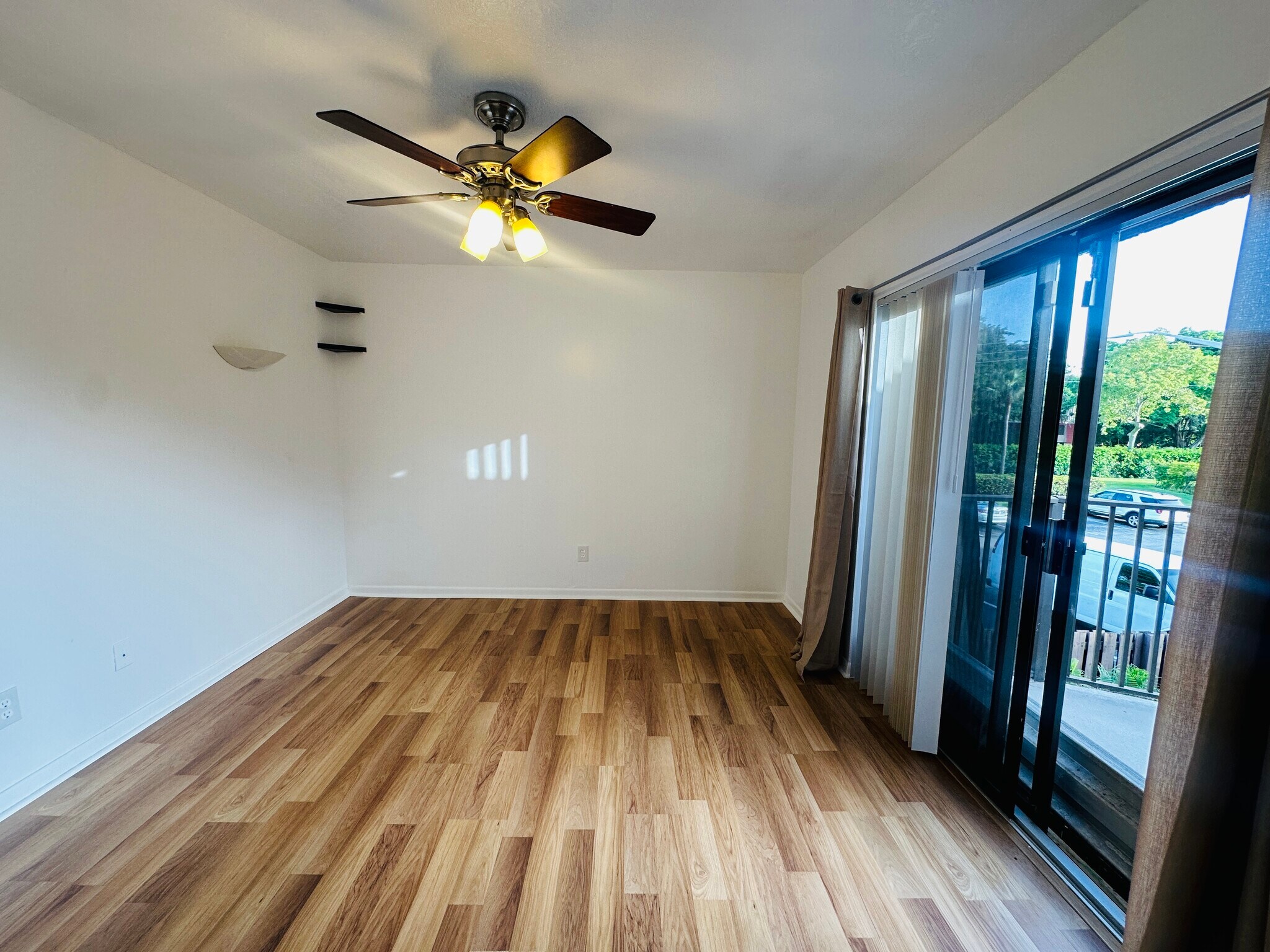 Building Photo - 8559 Boca Rio Dr