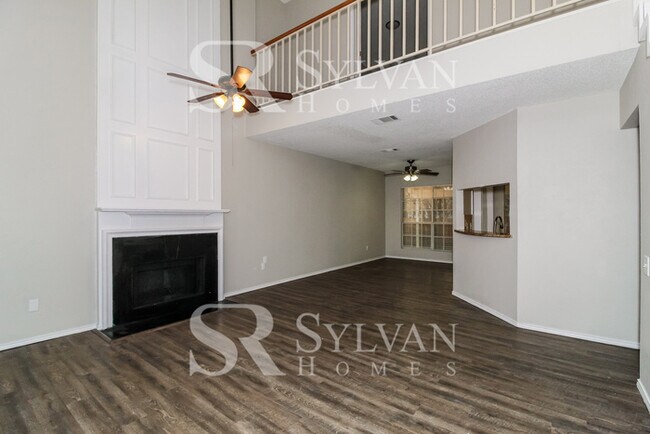 Building Photo - Prepare to fall in love with this 4BR, 2.5BA home.
