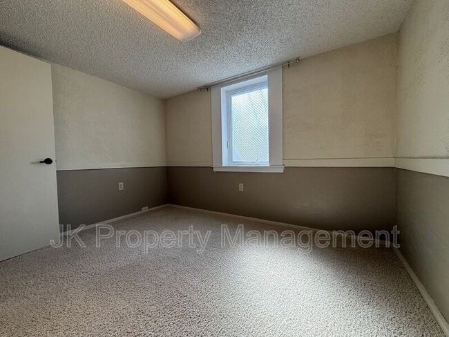 Building Photo - 2716 Central Ave