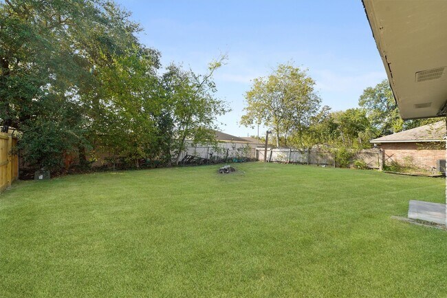 Building Photo - 10407 Lantry Way