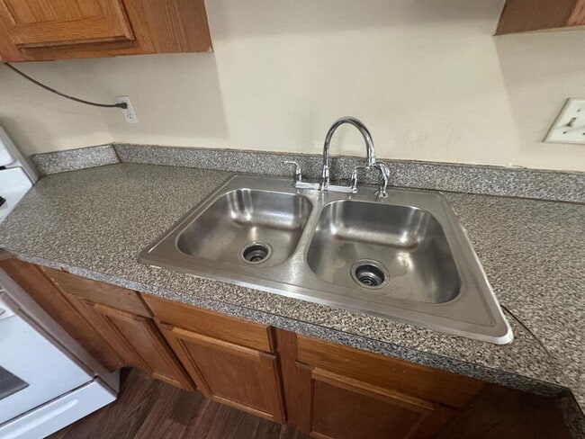 Building Photo - 2953 Falling Water Point