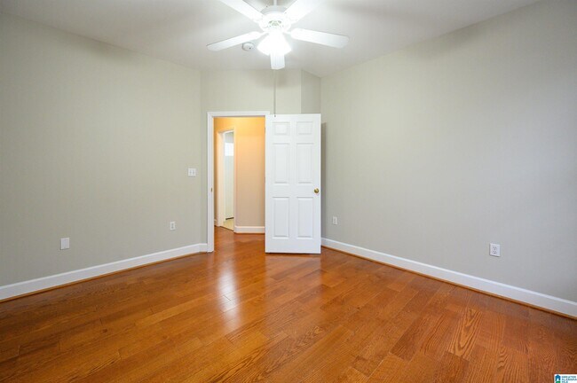 Building Photo - 1525 Jacobs Cir