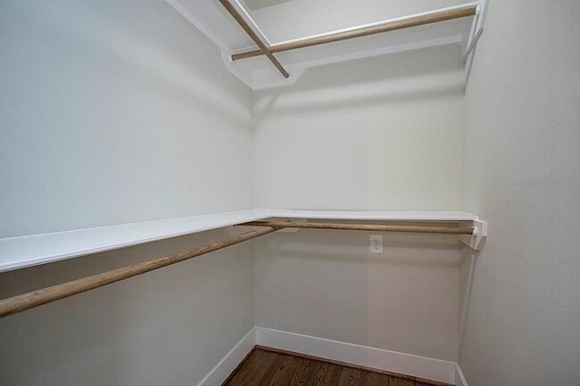 Building Photo - 505 E 32nd St