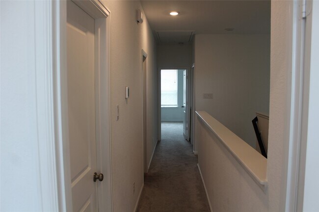Building Photo - 4203 Champlain Wy