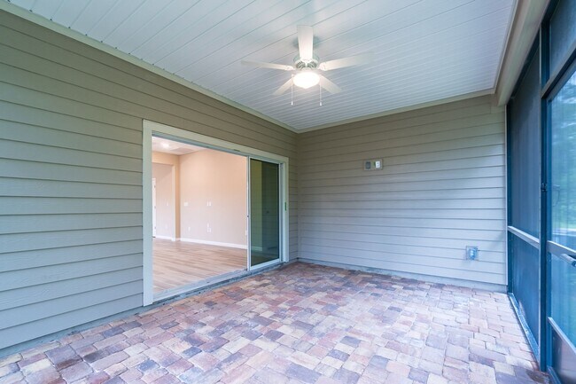 Building Photo - 6343 Morning Blf Dr