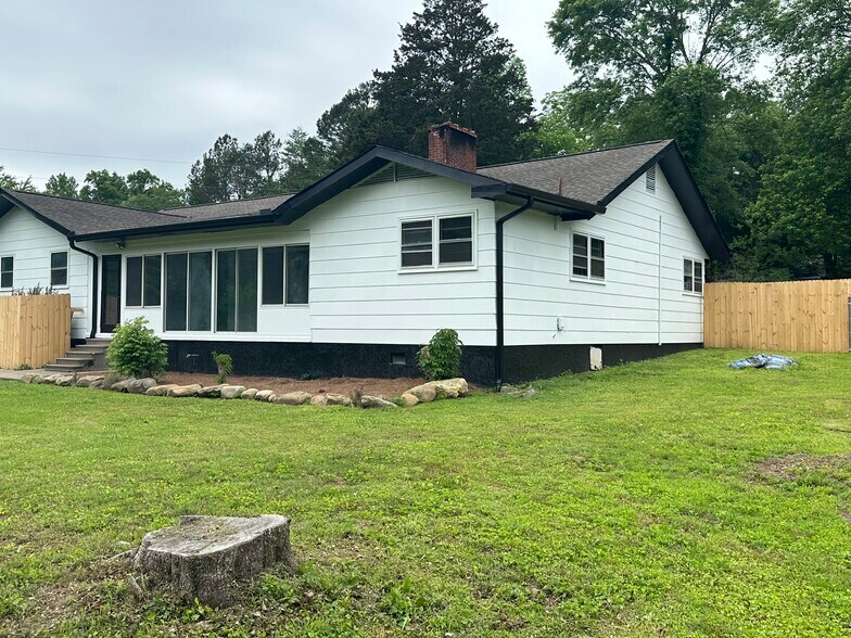 Building Photo - 7201 Moses Rd