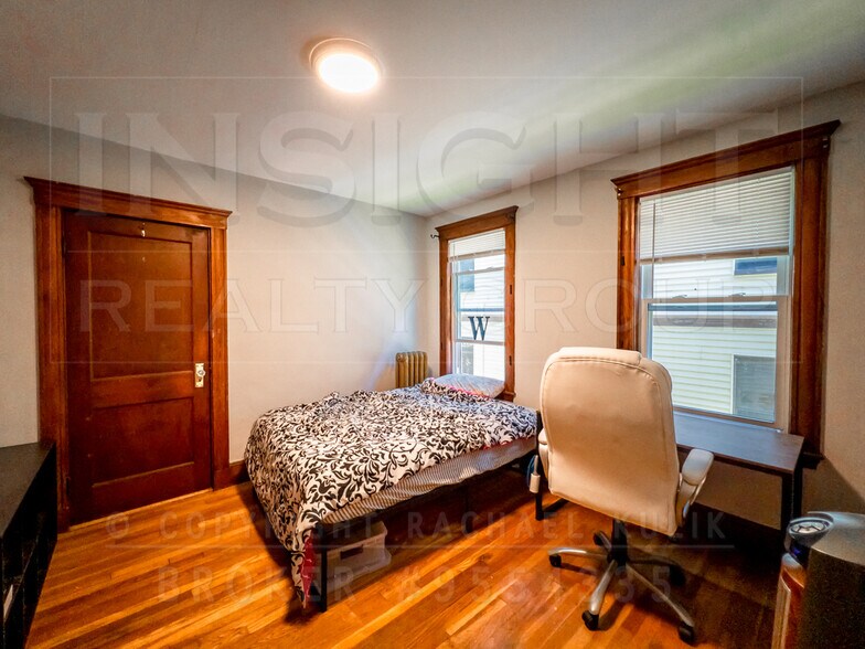 Building Photo - 26 Saint Rose St