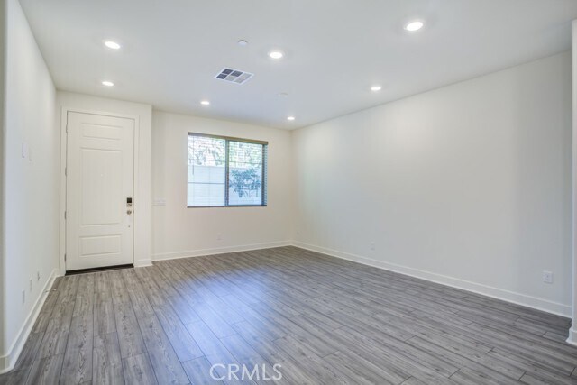 Building Photo - 17 Bedford Ct