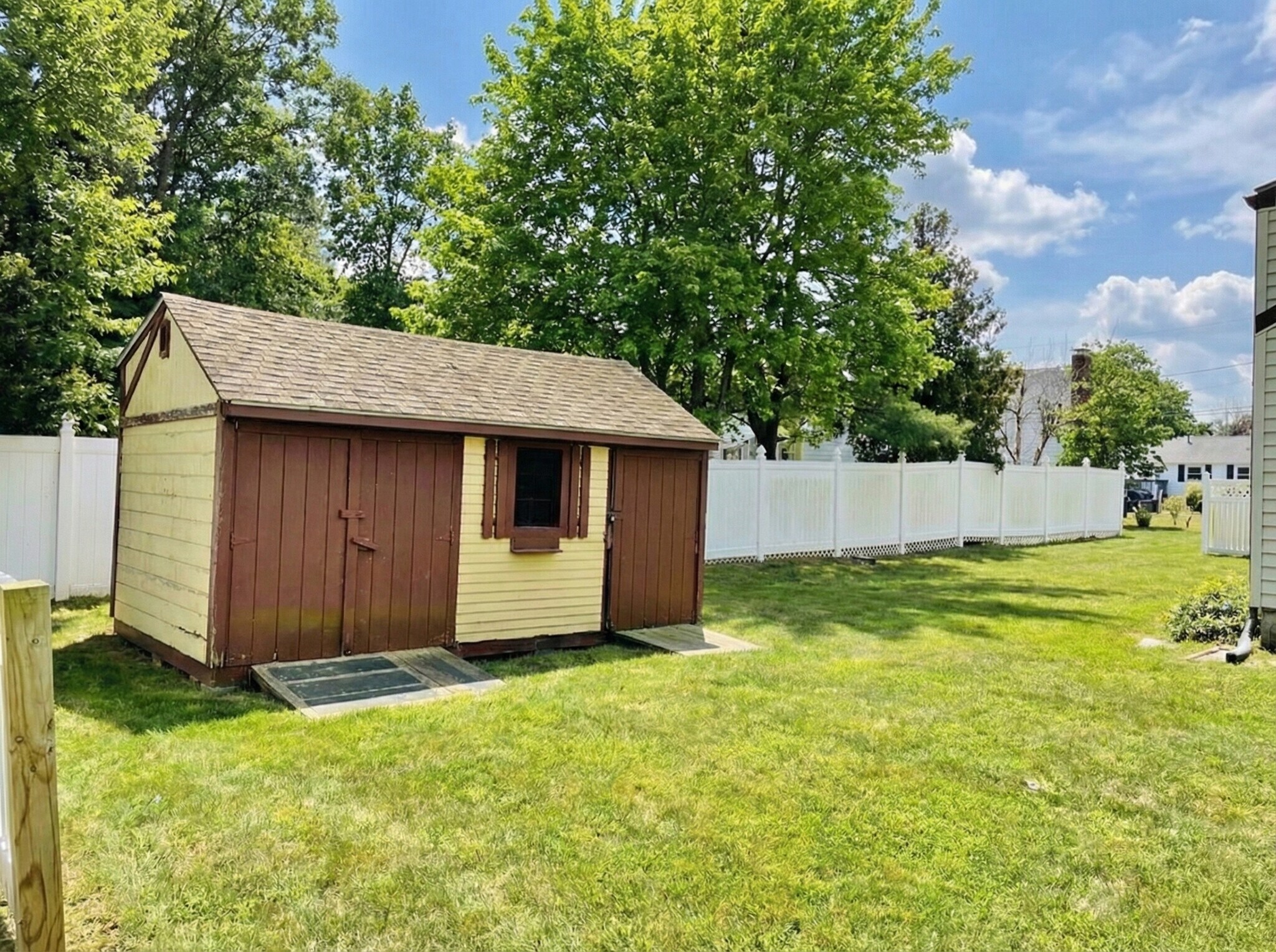 Building Photo - 65 Barbara Ln