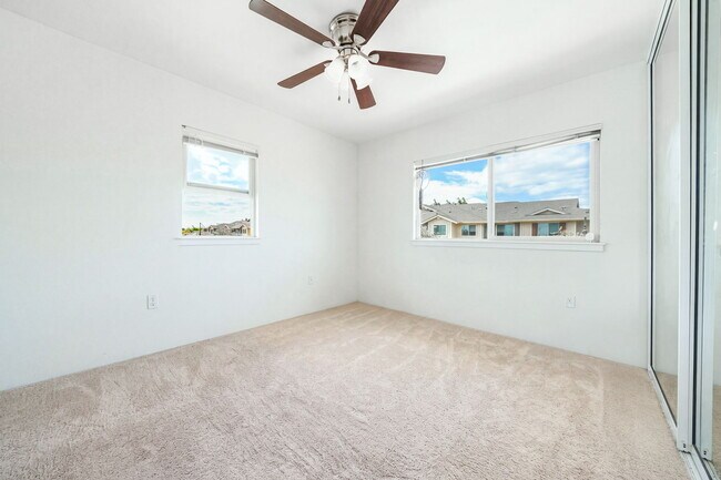 Building Photo - 801 Kakala St