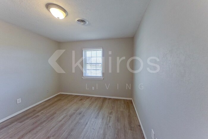 Building Photo - 5212 S Milam St