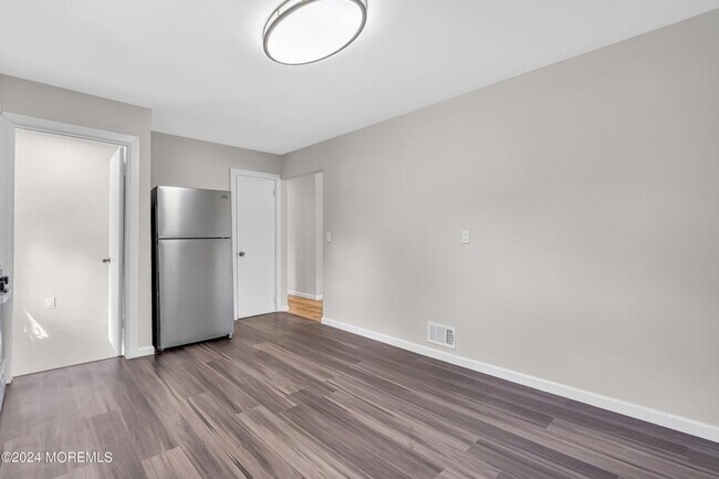 Building Photo - Take a look on this beautiful corner property