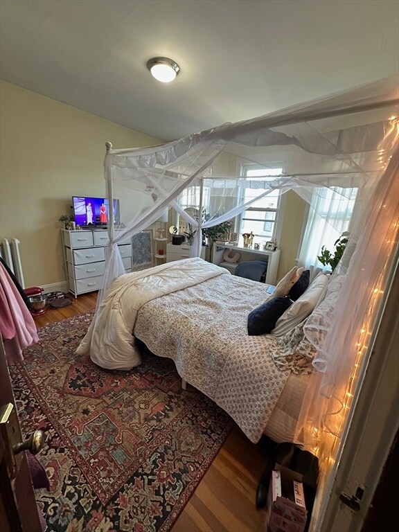 Building Photo - 6 Elm St